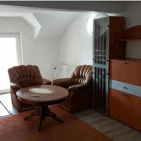 Aparthotel Habibi Pascani Exteriér fotografie