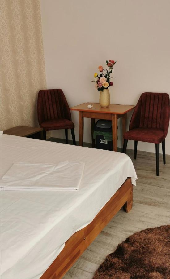 Aparthotel Habibi Pascani Exteriér fotografie