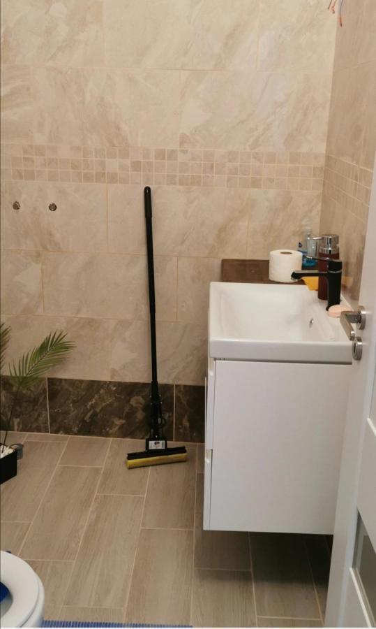Aparthotel Habibi Pascani Exteriér fotografie